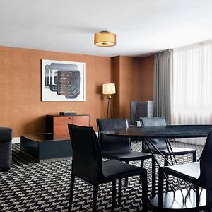 Corner King Suite